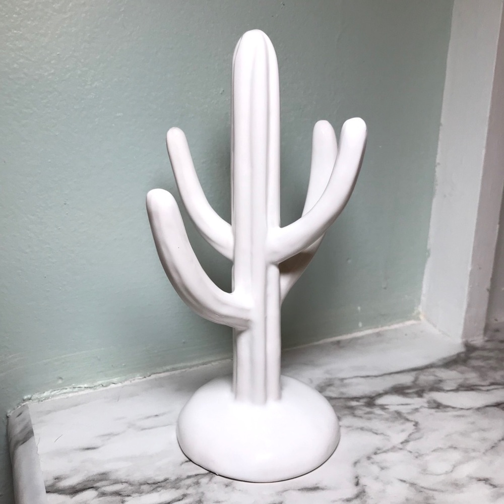 NWT Ceramic Cactus Ring Holder